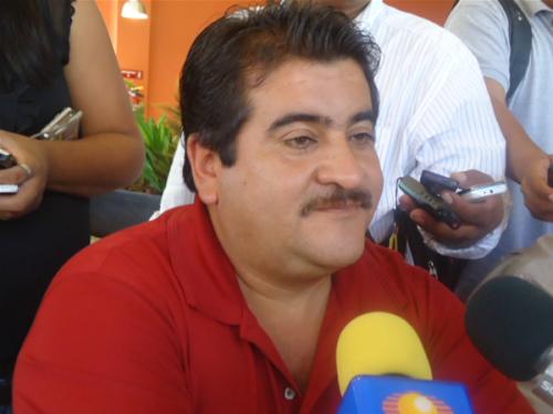 “Mayoría priísta en Congreso logrará consensos”: <b>Armando López</b>. - ARMANDO_LOPEZ_FLORES[1]